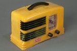 Rare Symphony Catalin Radio ’Split-Grille’ in Yellow + Dark Green